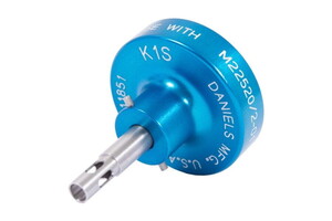  K1S // M22520/2-02 // 615718