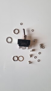 MS35059-23 //  8824K14  ANAHTAR-ON/ON- 2 KUTUP