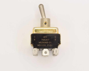MS25068-21 // 7662K7