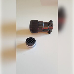  DCA3106F24-28P-D (R1)